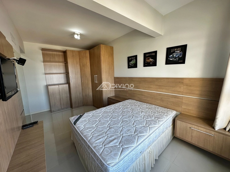 Apartamento amplo com 3 dormitórios, sendo 1 suíte com sacada; : 10ª foto da galeria de imagens do imóvel