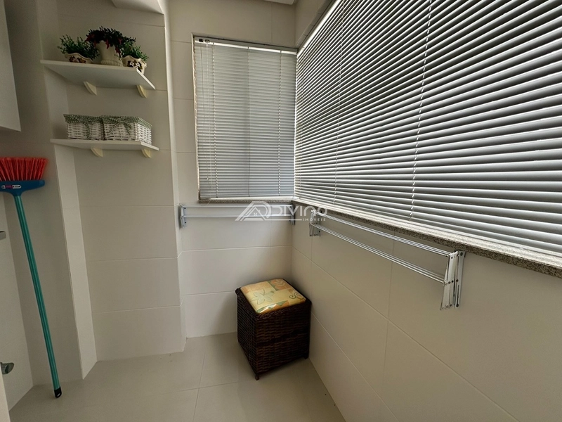 Apartamento amplo com 3 dormitórios, sendo 1 suíte com sacada; : 7ª foto da galeria de imagens do imóvel