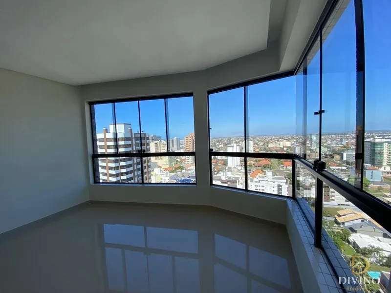 Apartamento novo com vista eterna para toda a cidade.: 2ª foto da galeria de imagens do imóvel