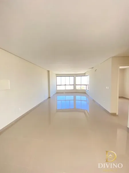 Apartamento novo com vista eterna para toda a cidade.: 3ª foto da galeria de imagens do imóvel