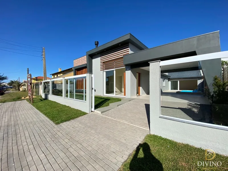 Magnífica residência apenas uma quadra da Beira mar de Imbé: 3ª foto da galeria de imagens do imóvel