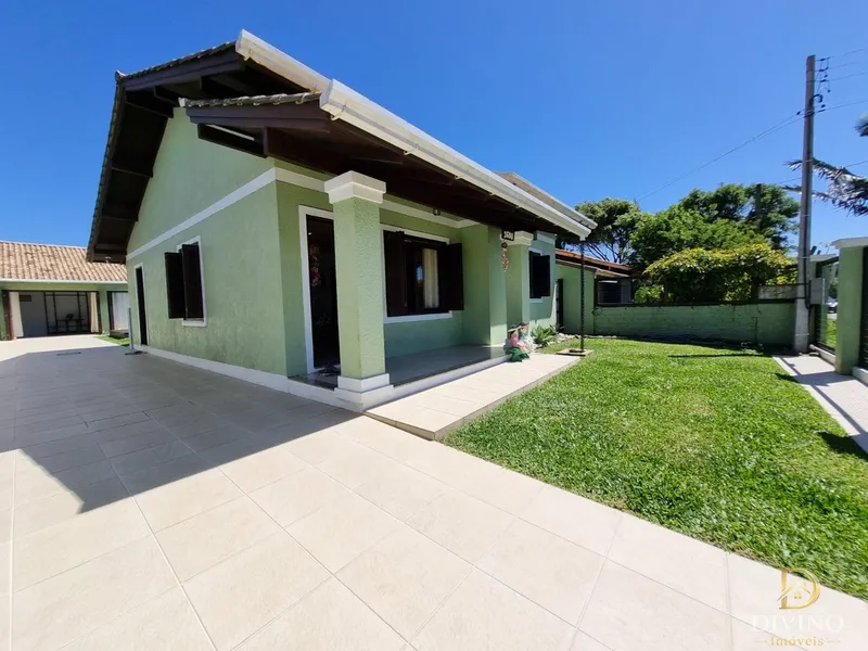 Casa com piscina no  centro de Imbé: 2ª foto da galeria de imagens do imóvel