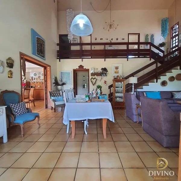 Amplo Sobrado no Centro.: 7ª foto da galeria de imagens do imóvel