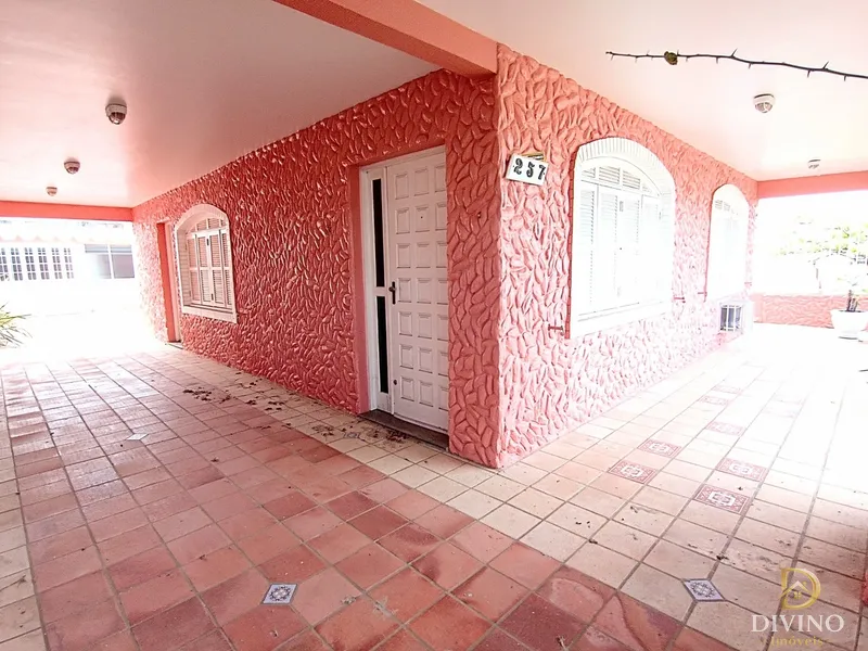 Oportunidade para você morar em uma casa a pouco metros da praia: 23ª foto da galeria de imagens do imóvel