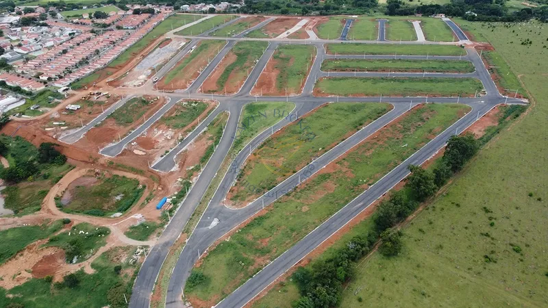 Lotes no Sol Nascente em Bragança Paulista. Obras em andamento, lazer completo e pagamento facilitado direto com a loteadora.: 1ª foto da galeria de imagens do imóvel
