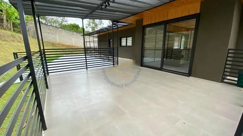 Casa de alto padrão à venda no condomínio Jardim das Palmeiras em Bragança Paulista. 4 dormitórios, lazer completo, segurança 24h e permuta: 5ª foto da galeria de imagens do imóvel