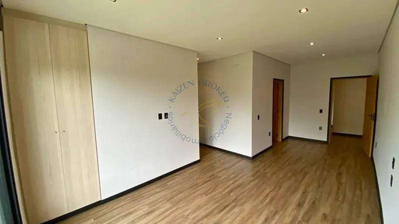 Casa de alto padrão à venda no condomínio Jardim das Palmeiras em Bragança Paulista. 4 dormitórios, lazer completo, segurança 24h e permuta: 14ª foto da galeria de imagens do imóvel