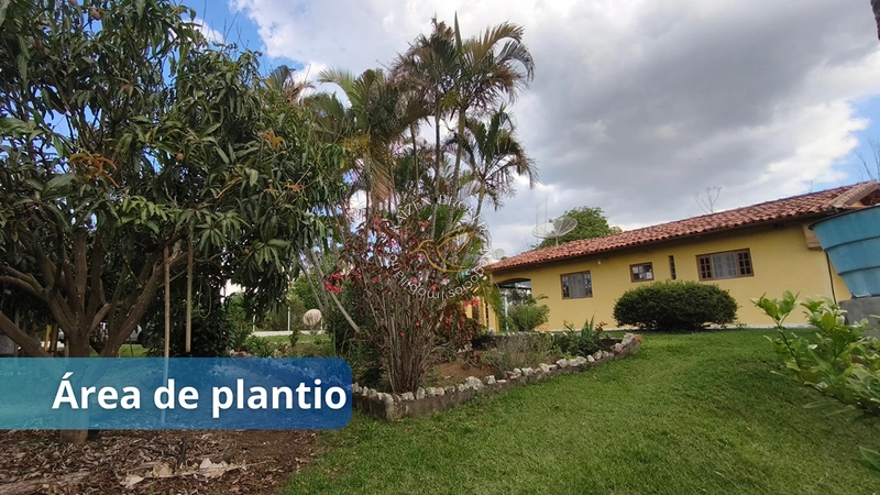 🏡 Seu Paraíso: Chácara Completa com Piscina e Água de Mina em Pedra Bela/SP! ✨: 7ª foto da galeria de imagens do imóvel