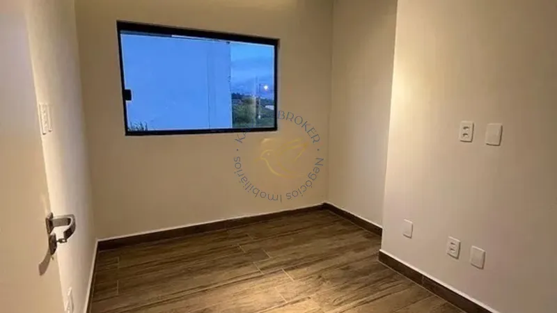 Imóvel moderno com 3 quartos, suíte, sala em conceito aberto, cozinha integrada, churrasqueira e garagem coberta. Localização tranquila e arborizada em Bragança Paulista.: 6ª foto da galeria de imagens do imóvel