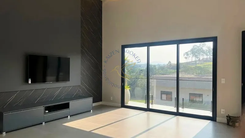 Casa à venda no Parque Imperador em Bragança Paulista. 3 suítes, piscina, sauna, área gourmet, vista para o Lago do Taboão e localização privilegiada.: 4ª foto da galeria de imagens do imóvel