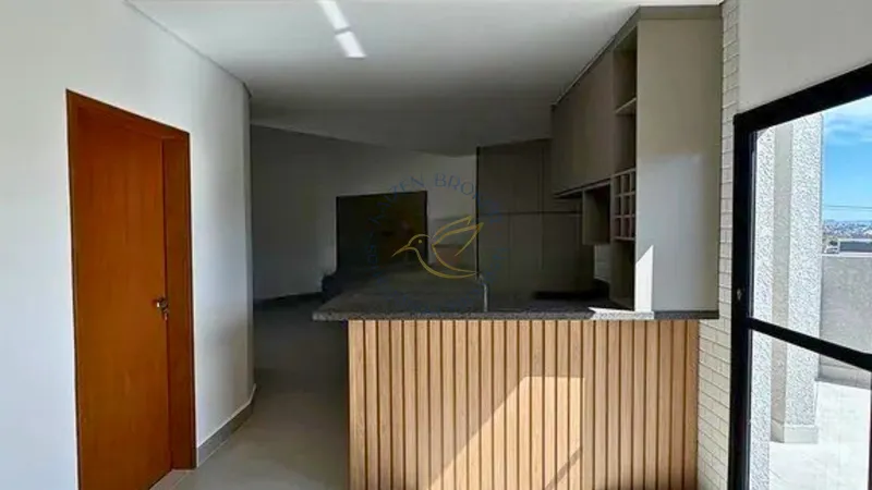Casa à venda no Portal da Serra em Bragança Paulista. 6 dormitórios, 3 suítes, piscina, área gourmet, vista para montanhas e segurança em condomínio fechado.: 6ª foto da galeria de imagens do imóvel