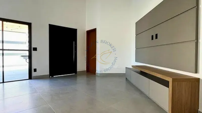 Casa à venda no Portal da Serra em Bragança Paulista. 6 dormitórios, 3 suítes, piscina, área gourmet, vista para montanhas e segurança em condomínio fechado.: 7ª foto da galeria de imagens do imóvel