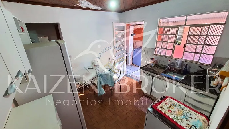 Casa com Edícula à Venda em Bragança Paulista – 3 Dormitórios, Quintal com Churrasqueira e 2 Vagas Cobertas: 5ª foto da galeria de imagens do imóvel