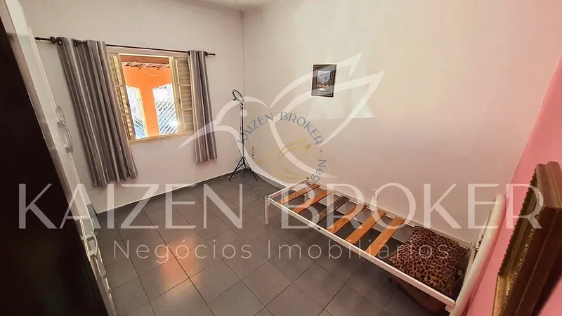 Casa com Edícula à Venda em Bragança Paulista – 3 Dormitórios, Quintal com Churrasqueira e 2 Vagas Cobertas: 8ª foto da galeria de imagens do imóvel