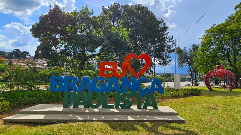 Casa de Alto Padrão à Venda no Euroville II – 3 Suítes, Piscina e Vista Panorâmica em Bragança Paulista: 36ª foto da galeria de imagens do imóvel
