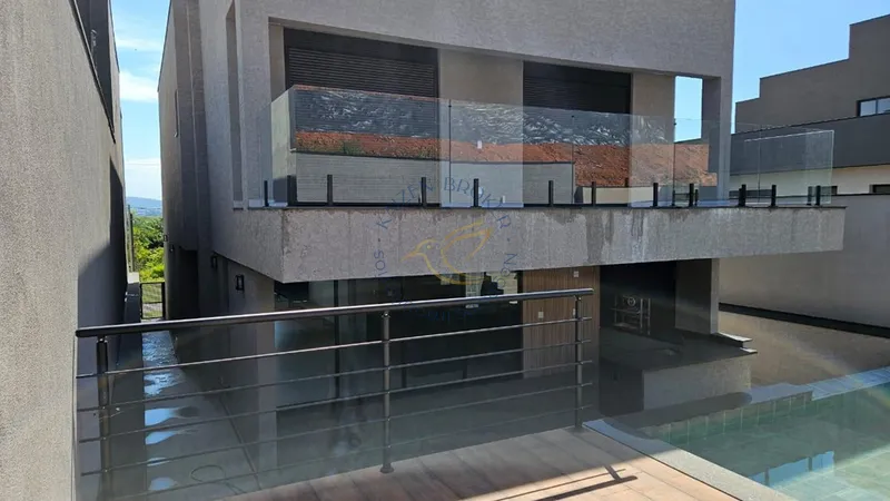 Casa de Alto Padrão à Venda no Euroville II – 3 Suítes, Piscina e Vista Panorâmica em Bragança Paulista: 12ª foto da galeria de imagens do imóvel