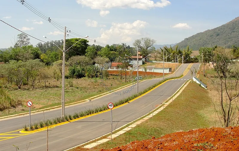 Residencial Alvorada em Bragança Paulista. Loteamento com ruas asfaltadas, entrada exclusiva e excelente localização. Aproveite as últimas unidades.: 1ª foto da galeria de imagens do imóvel