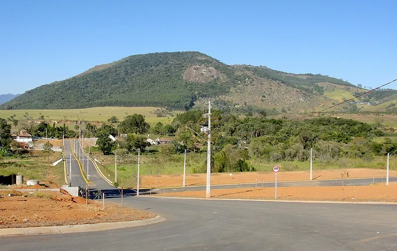 Residencial Alvorada em Bragança Paulista. Loteamento com ruas asfaltadas, entrada exclusiva e excelente localização. Aproveite as últimas unidades.: 2ª foto da galeria de imagens do imóvel