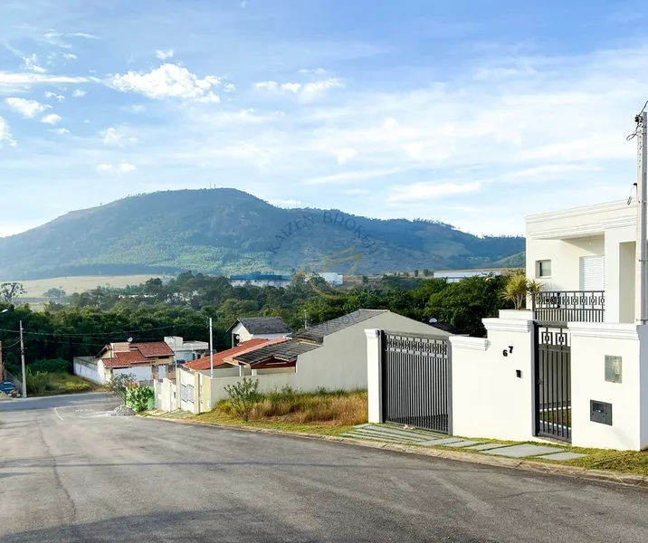 Residencial Alvorada em Bragança Paulista. Loteamento com ruas asfaltadas, entrada exclusiva e excelente localização. Aproveite as últimas unidades.: 3ª foto da galeria de imagens do imóvel