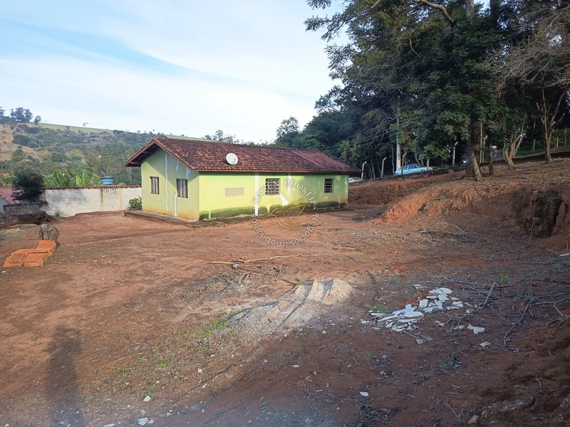 Chácara à venda em Água Comprida – Bragança Paulista/SP. 3.000m² com casa de 2 dormitórios, espaço para lazer, horta ou cultivo. Tranquilidade e natureza perto da cidade!: 3ª foto da galeria de imagens do imóvel