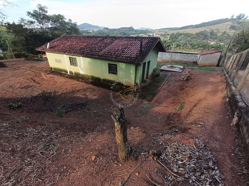 Chácara à venda em Água Comprida – Bragança Paulista/SP. 3.000m² com casa de 2 dormitórios, espaço para lazer, horta ou cultivo. Tranquilidade e natureza perto da cidade!: 8ª foto da galeria de imagens do imóvel