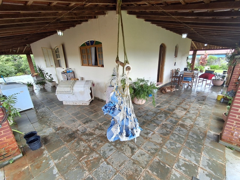 🏠 Chácara toda Avarandada à Venda | 1.100 m² | Chácaras Manacás, Pinhalzinho, SP: 9ª foto da galeria de imagens do imóvel