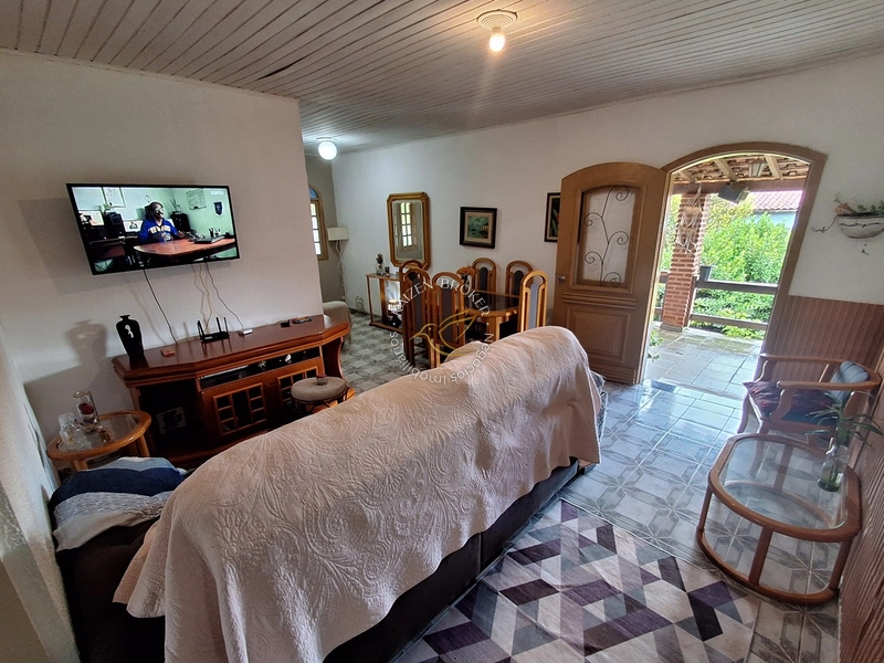 🏠 Chácara toda Avarandada à Venda | 1.100 m² | Chácaras Manacás, Pinhalzinho, SP: 17ª foto da galeria de imagens do imóvel