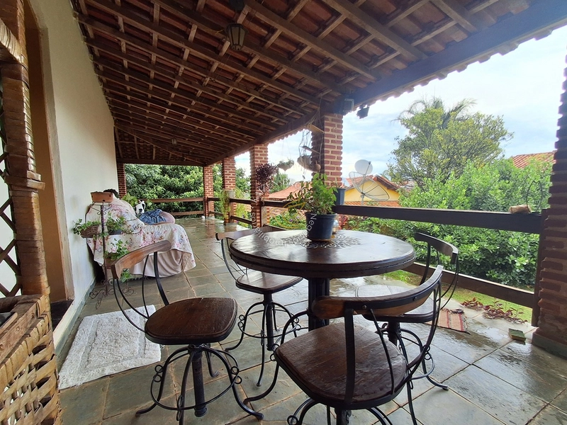 🏠 Chácara toda Avarandada à Venda | 1.100 m² | Chácaras Manacás, Pinhalzinho, SP: 33ª foto da galeria de imagens do imóvel