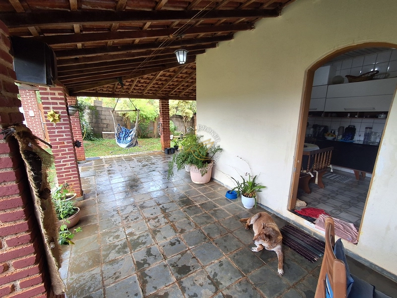 🏠 Chácara toda Avarandada à Venda | 1.100 m² | Chácaras Manacás, Pinhalzinho, SP: 10ª foto da galeria de imagens do imóvel