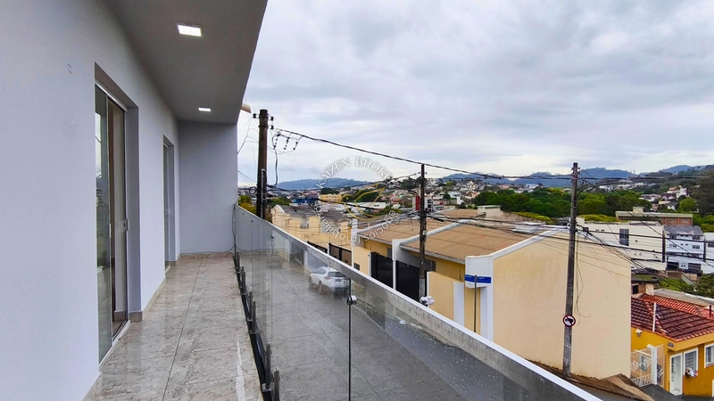Casa para locação no Centro de Bragança Paulista, com 2 quartos (1 suíte), sala ampla, sacada, 2 vagas e 120m². Valor de R$ 3.000/mês com condomínio incluso.: 8ª foto da galeria de imagens do imóvel