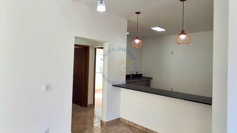 Casa para locação no Centro de Bragança Paulista, com 2 quartos (1 suíte), sala ampla, sacada, 2 vagas e 120m². Valor de R$ 3.000/mês com condomínio incluso.: 17ª foto da galeria de imagens do imóvel