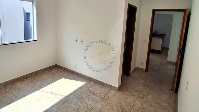 Casa para locação no Centro de Bragança Paulista, com 2 quartos (1 suíte), sala ampla, sacada, 2 vagas e 120m². Valor de R$ 3.000/mês com condomínio incluso.: 10ª foto da galeria de imagens do imóvel