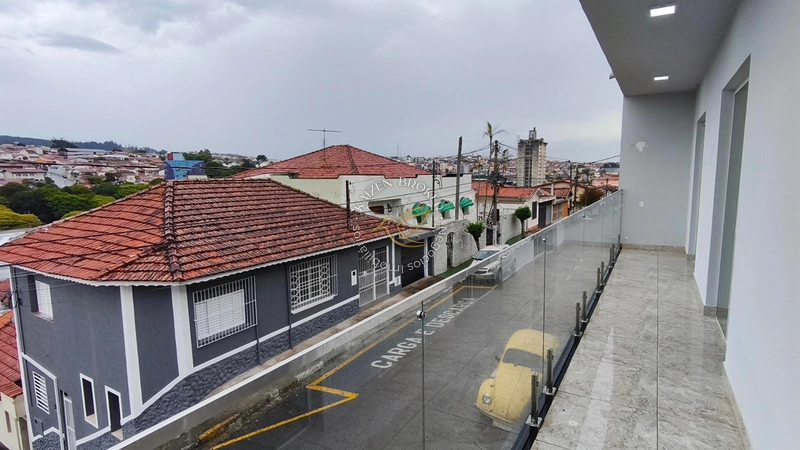 Casa para locação no Centro de Bragança Paulista, com 2 quartos (1 suíte), sala ampla, sacada, 2 vagas e 120m². Valor de R$ 3.000/mês com condomínio incluso.: 11ª foto da galeria de imagens do imóvel