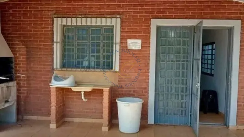 Chácara com 10 dormitórios, piscina, quadra e 4 casas independentes em Bragança Paulista SP. Ideal para pousada, eventos ou lazer familiar. Agende sua visita!: 12ª foto da galeria de imagens do imóvel