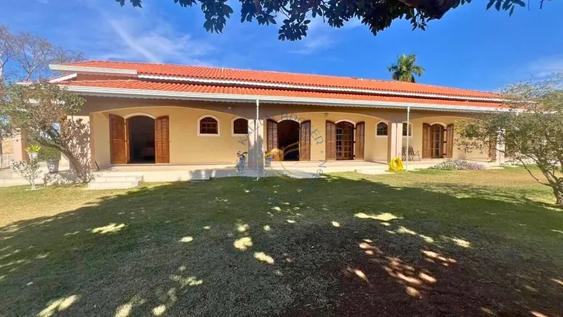 Casa térrea à venda no Jardim das Palmeiras em Bragança Paulista. 6 dormitórios, piscina, área gourmet, 9 vagas e lazer completo em condomínio fechado.: 5ª foto da galeria de imagens do imóvel