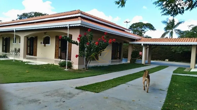 Casa térrea à venda no Jardim das Palmeiras em Bragança Paulista. 6 dormitórios, piscina, área gourmet, 9 vagas e lazer completo em condomínio fechado.: 2ª foto da galeria de imagens do imóvel