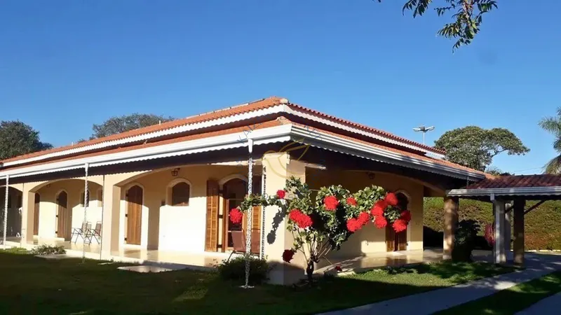 Casa térrea à venda no Jardim das Palmeiras em Bragança Paulista. 6 dormitórios, piscina, área gourmet, 9 vagas e lazer completo em condomínio fechado.: 1ª foto da galeria de imagens do imóvel