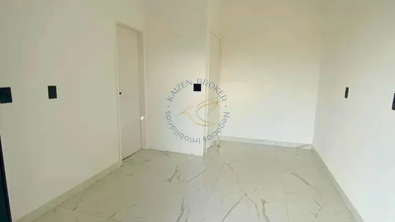 Imóvel com 3 quartos, suíte, sala ampla, cozinha funcional, área de serviço e garagem coberta. Localização privilegiada em Bragança Paulista, a 8 minutos do centro.: 4ª foto da galeria de imagens do imóvel