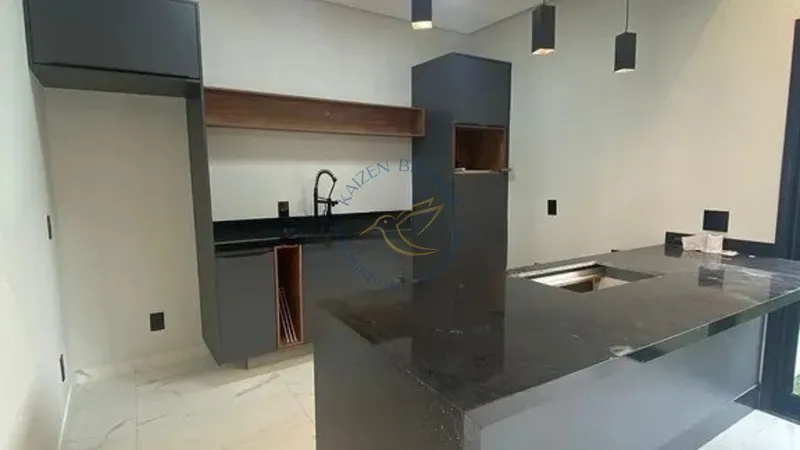 Imóvel com 3 quartos, suíte, sala ampla, cozinha funcional, área de serviço e garagem coberta. Localização privilegiada em Bragança Paulista, a 8 minutos do centro.: 3ª foto da galeria de imagens do imóvel