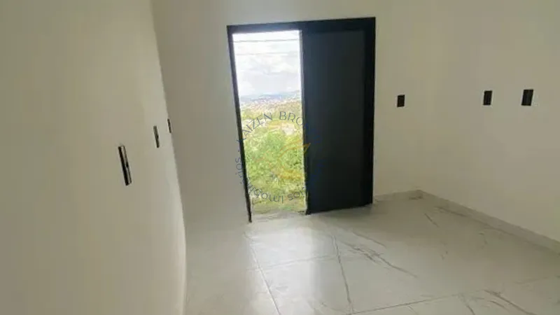 Imóvel com 3 quartos, suíte, sala ampla, cozinha funcional, área de serviço e garagem coberta. Localização privilegiada em Bragança Paulista, a 8 minutos do centro.: 5ª foto da galeria de imagens do imóvel