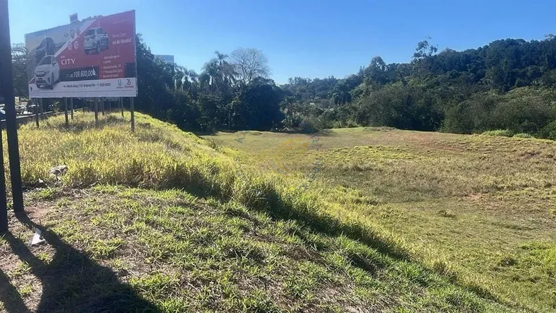 Oportunidade para investidores em Bragança Paulista. Terreno comercial e residencial com alto potencial e excelente visibilidade.: 2ª foto da galeria de imagens do imóvel