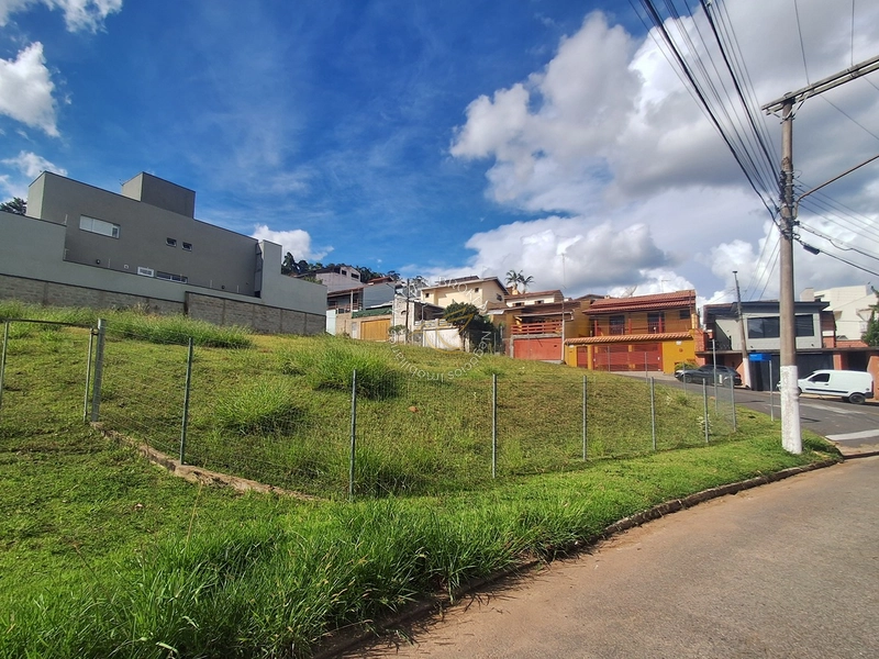 ⛰️ Terreno de 390m² à Venda no Jardim Europa, Zona Sul de Bragança Paulista, SP: 3ª foto da galeria de imagens do imóvel