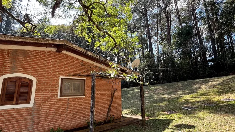 Sítio com casa sede, casa de caseiro, piscina, campo e churrasqueira em Bragança Paulista. Excelente oportunidade para investir ou morar.: 31ª foto da galeria de imagens do imóvel