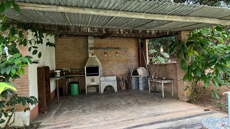 Sítio com casa sede, casa de caseiro, piscina, campo e churrasqueira em Bragança Paulista. Excelente oportunidade para investir ou morar.: 29ª foto da galeria de imagens do imóvel