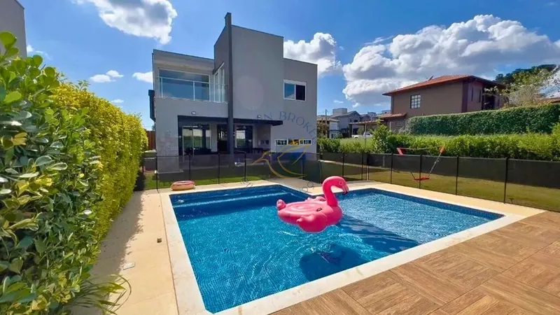Imóvel de alto padrão em Bragança Paulista no Campos do Conde. Casa com 3 suítes, móveis planejados, piscina, ar condicionado e segurança 24 horas.: 1ª foto da galeria de imagens do imóvel