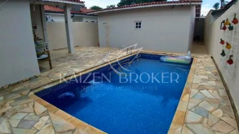 Casa com 3 Quartos, Suíte, Piscina, Jardim, Varanda, Escritório e Portão eletrônico em Bragança Paulista (próximo ao Centro): 16ª foto da galeria de imagens do imóvel