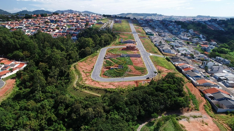 🎯 Terreno Exclusivo 300m² Central Parque | De Frente Praça e Lazer Completo | Quitado e Plano: 3ª foto da galeria de imagens do imóvel
