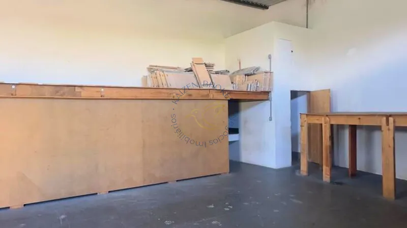 Galpão comercial à venda em Quinta dos Vinhedos, Bragança Paulista. 200m², ótima localização, acesso à rodovia e estrutura ideal para empresas.: 2ª foto da galeria de imagens do imóvel