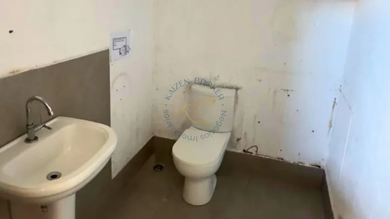 Galpão comercial à venda em Quinta dos Vinhedos, Bragança Paulista. 200m², ótima localização, acesso à rodovia e estrutura ideal para empresas.: 3ª foto da galeria de imagens do imóvel