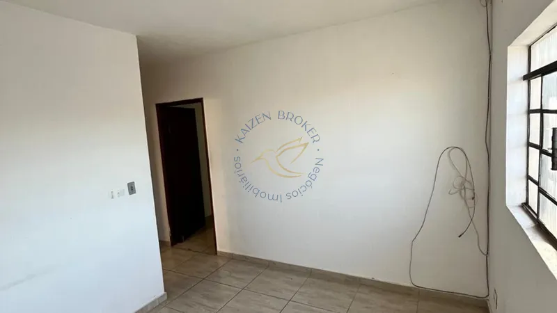 Casa à venda na Vila Mota em Bragança Paulista. Duas moradias no mesmo terreno, quintal amplo, rua sem saída e excelente localização. Aceita financiamento e FGTS.: 42ª foto da galeria de imagens do imóvel